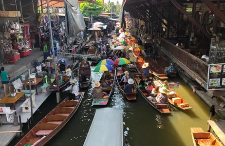 Bangkok Tour Meio dia pela manhã Damnoen Saduak e mercado de trem Maeklong