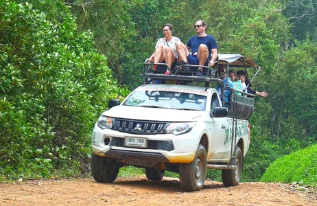 Ko Samui Tour jeep safari in the shop