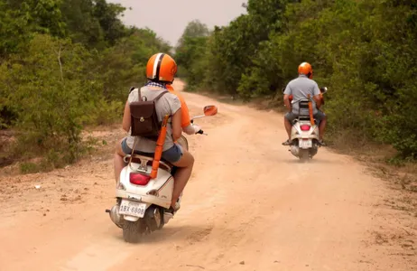 Krong Siem Reap Tour A vida no campo em Siem Reap de Vespa