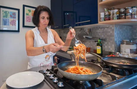 Roma Tour Compartilhe seu Pasta Love: aula de massa e tiramisu em pequenos grupos na casa de um morador local em Roma