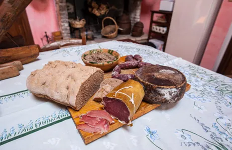 Province of Matera Tour Excursão gastronômica de rua para pequenos grupos em Matera com um especialista em culinária local