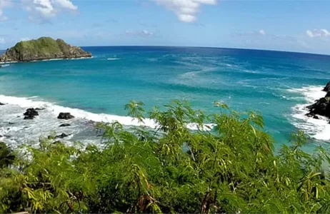 PE Tour Passeio a pé pelo Fernando de Noronha