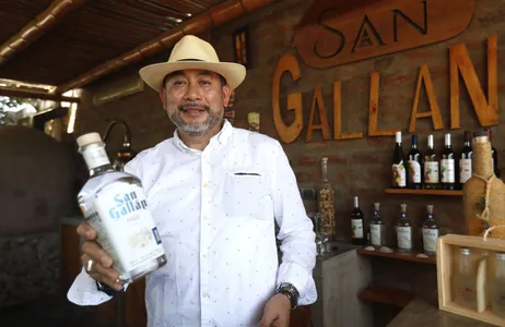 Ica Ticket Tour de Cata de Pisco y Vino - Embarcándose en la Ruta del Pisco