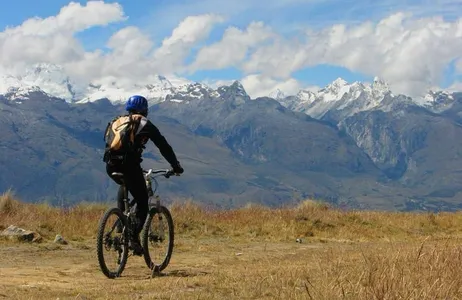 Huaraz Tour Escapada en dos ruedas: Ciclismo en los Andes