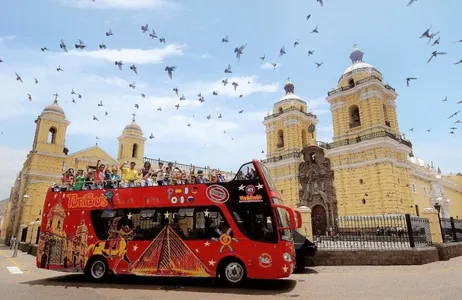Lima Tour Sightseeing Tour: 360-degree Panoramic Bus