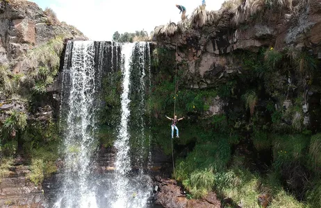 Huamanga Tour Caminata a la Cascada de Cangallo - Naturaleza y Patrimonio