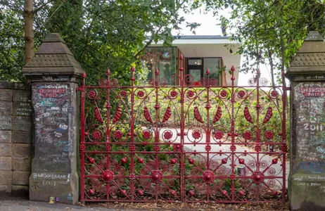 Liverpool Tour Strawberry Field em Liverpool