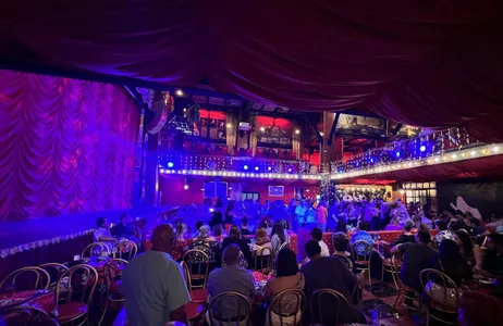 Cali Tour Sinta a salsa no Mulato Cabaret (Cali)