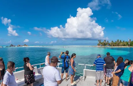 Isla de San Andrés Tour San Andrés Island City Tour with shared transfer in Hotel Zones 1 and 2