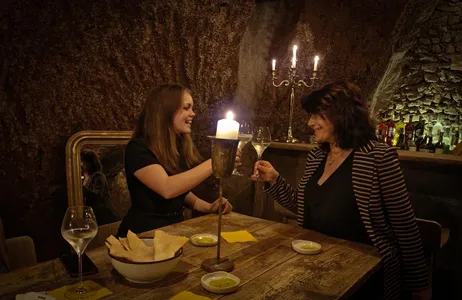 Roma Tour Candlelit aperitif with wine tasting in an ancient Roman cave