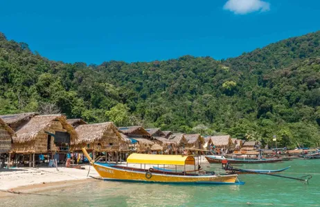 Phuket Tour Surin e a Vila Moken com Guia Falante em Espanhol