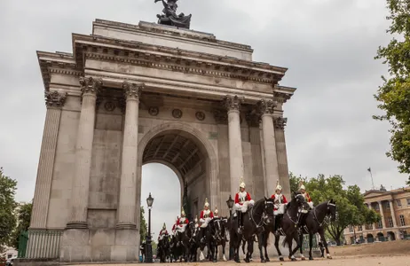 London Tour Wellington Arch