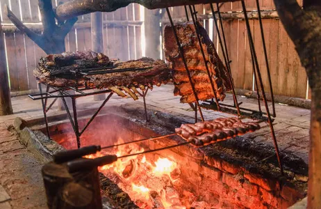 Gramado Ticket Recorrido por la Línea del Ávila con Almuerzo - Agroturismo