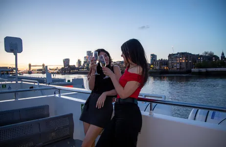 London Tour Cruzeiro com jantar em Londres no Rio Tâmisa