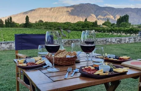 Capital Tour Passeio pela cidade de San Juan, com visita a uma vinícola, roteiro por Interlagos e guia fluente em inglês