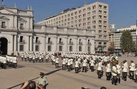 Santiago Ticket Passeio a pé pela Troca da Guarda, La Moneda, Centro e Cerro Santa Lucia