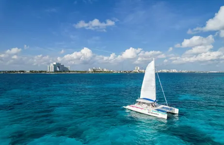 Cancún Tour Isla Mujeres de Catamarã: Open Bar e Snorkeling