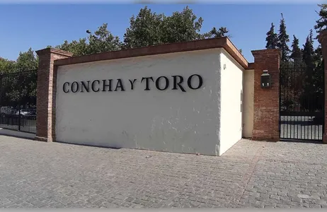 Santiago Tour Visit to Viña Concha y Toro Premium