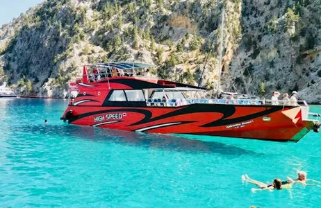 Rodas Ticket Rodes: Barco de alta velocidade para a Ilha de Symi com parada para nadar na Baía de São Jorge