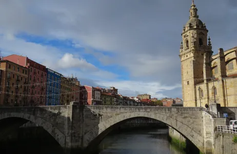 Bilbao Tour Bilbao: Glory, Tragedy and Rebirth - A stroll through the Historic Center
