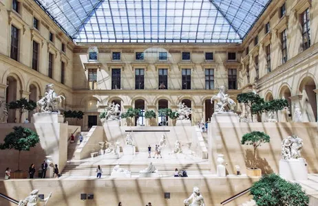 París Ticket Louvre Museum: exclusive entry + small group guided tour