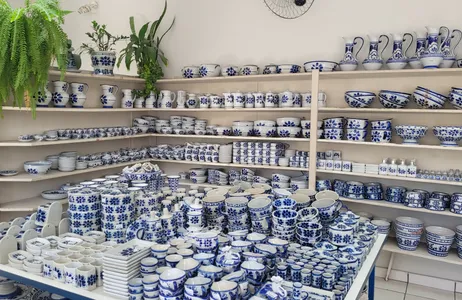 Holambra Tour Tour pelo Circuito das águas Paulista - louças, tricô, cachaça e queijo! 