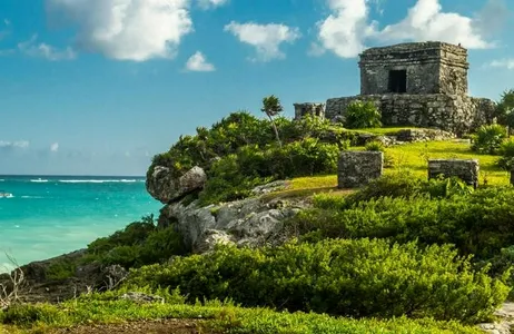 Tour in Tulum and Xel-ha in Mexico