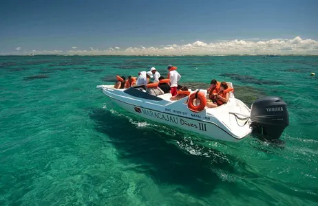 Praia de Maracajaú com Lancha 