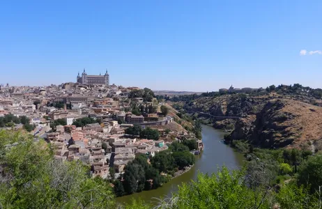 Madri Tour Combo: Tour Toledo + Segóvia (2 monumentos)