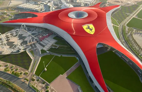 Abu Dhabi Tour Ingresso Ferrari World em Abu Dhabi