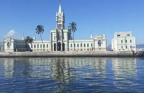 Rio de Janeiro Tour Tour na Ilha Fiscal e Turismo Militar 