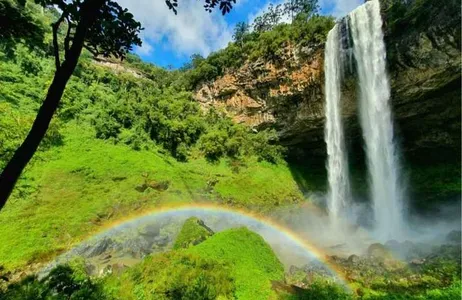 Gramado Tour Tour pé na cascata Bate e Volta em Gramado