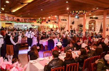 Gramado Tour Noite Alemã com transfer em Gramado