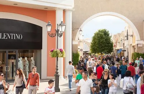 Rome Ticket Castel Romano Designer Outlet: ida e volta saindo de Roma