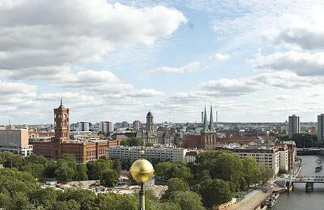 Berlin Ticket Torre de TV de Berlim: vista rápida + restaurante com assento na janela