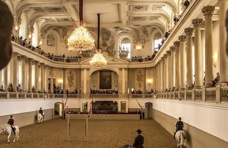 Vienna Ticket Treinamento de cavalos na Escola Espanhola de Equitação