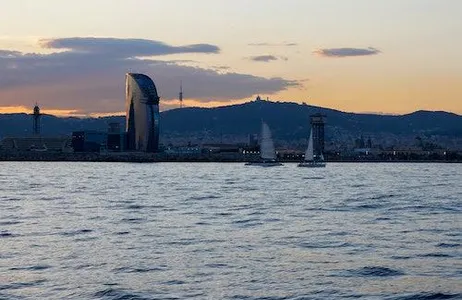 Barcelona Ticket Eco Catamaran: Barcelona Golden Sunset e Chill-out