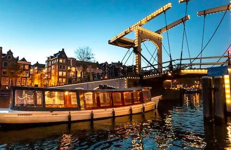 Amsterdam Ticket Amsterdã: cruzeiro noturno em barco aberto no canal da Casa de Anne Frank