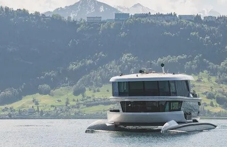 Lucerne Ticket Cruzeiro de catamarã de 1 hora no Lago Lucerna