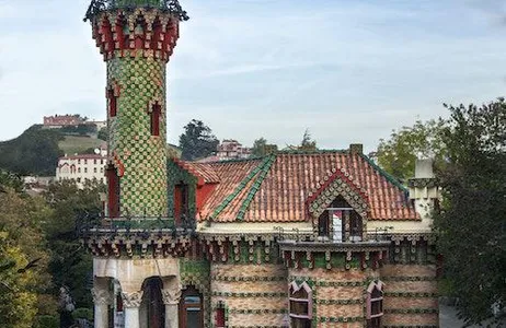 Comillas Ticket Visita aberta ao El Capricho de Gaudí: sem filas (visita autoguiada)