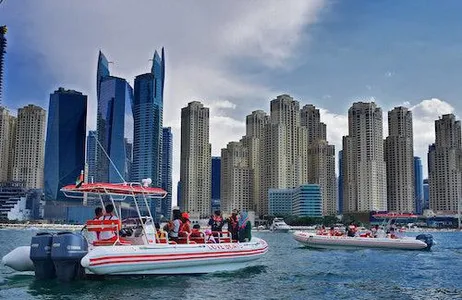 Dubai Ticket Passeio de barco pela marina de Dubai: diversão com adrenalina