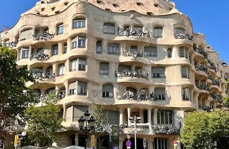 Barcelona Ticket Casas de Gaudí: tour guiado + entrada na Casa Vicens e na Casa Milà