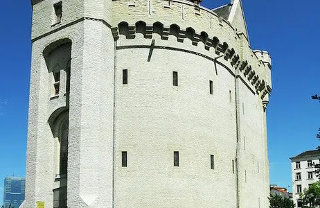 Halle Gate: Fast Track Ticket