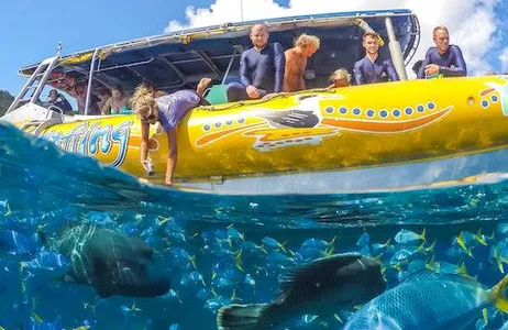 Airlie Beach Ticket Whitsundays Ocean Rafting: mergulho com snorkel, caminhada e praia de Whitehaven