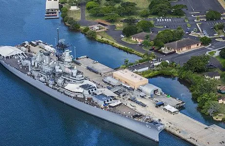 Honolulu Ticket Aventura de luxo com heróis de Pearl Harbor na Segunda Guerra Mundial saindo de Honolulu