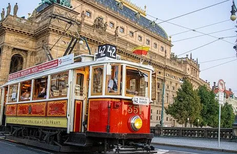 Prague Ticket Praga: bilhete de bonde histórico hop-on hop-off para a linha 42