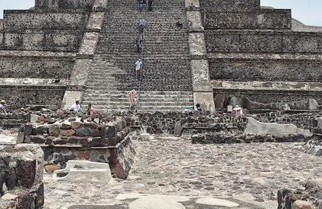 Mexico City Ticket Pirâmides de Teotihuacán e Santuário de Guadalupe: excursão de um dia com almoço