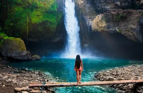 Denpasar Ticket Excursão às Cataratas de Bali: Cachoeira Tibumana, Tukad Cepung, Cachoeira Tegenungan