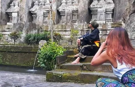 Bali Ticket Bali Adventure Tour com Hidden Canyon Trekking e Goa Gajah Temple Visit