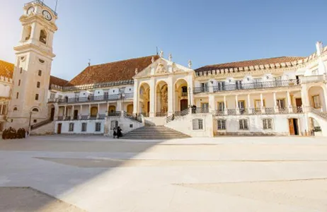 Porto Tour Tour de dia inteiro em Fátima e Coimbra